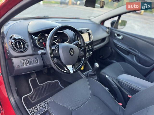 Рено Кліо 2015 у Дубно на Automoto.ua Червоний Рено Кліо, об'ємом двигуна 1.5 л та пробігом 200 тис. км за 8350 $, фото 48 на Automoto.ua