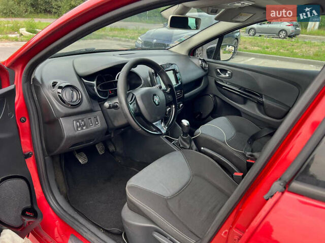 Красный Рено Клио, объемом двигателя 1.46 л и пробегом 140 тыс. км за 7900 $, фото 10 на Automoto.ua
