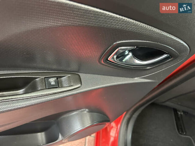 Червоний Рено Кліо, об'ємом двигуна 1.2 л та пробігом 167 тис. км за 9200 $, фото 48 на Automoto.ua