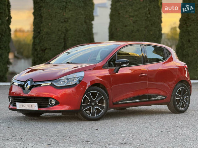 Рено Кліо 2015 у Дубно на Automoto.ua Червоний Рено Кліо, об'ємом двигуна 1.5 л та пробігом 200 тис. км за 8350 $, фото 40 на Automoto.ua