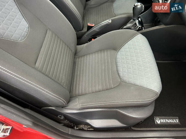 Червоний Рено Кліо, об'ємом двигуна 1.2 л та пробігом 167 тис. км за 9200 $, фото 58 на Automoto.ua