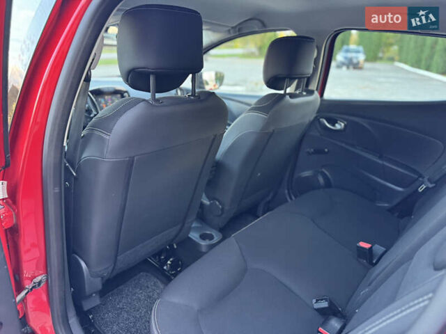 Рено Кліо 2015 у Дубно на Automoto.ua Червоний Рено Кліо, об'ємом двигуна 1.5 л та пробігом 200 тис. км за 8350 $, фото 67 на Automoto.ua