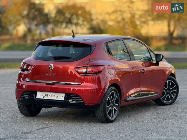 Рено Кліо 2015 у Дубно на Automoto.ua Червоний Рено Кліо, об'ємом двигуна 1.5 л та пробігом 200 тис. км за 8350 $, фото 43 на Automoto.ua