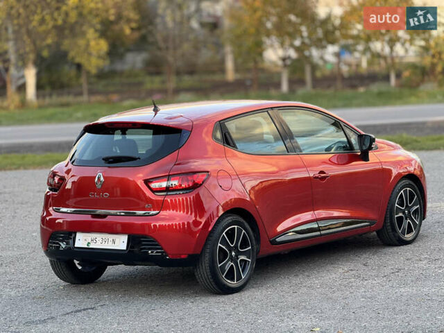 Рено Кліо 2015 у Дубно на Automoto.ua Червоний Рено Кліо, об'ємом двигуна 1.5 л та пробігом 200 тис. км за 8350 $, фото 25 на Automoto.ua