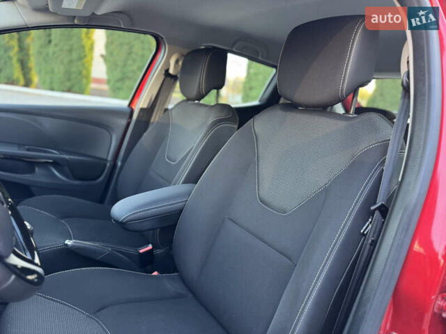 Рено Кліо 2015 у Дубно на Automoto.ua Червоний Рено Кліо, об'ємом двигуна 1.5 л та пробігом 200 тис. км за 8350 $, фото 51 на Automoto.ua