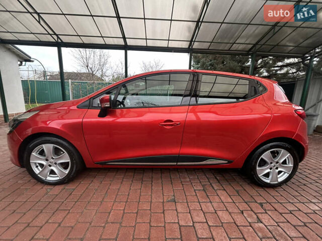 Червоний Рено Кліо, об'ємом двигуна 1.2 л та пробігом 167 тис. км за 9200 $, фото 3 на Automoto.ua