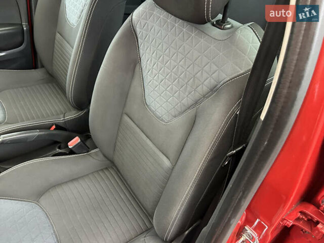 Червоний Рено Кліо, об'ємом двигуна 1.2 л та пробігом 167 тис. км за 9200 $, фото 23 на Automoto.ua