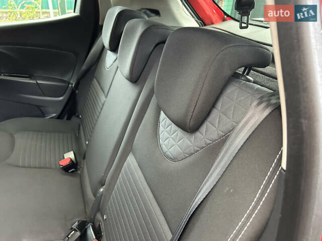 Червоний Рено Кліо, об'ємом двигуна 1.2 л та пробігом 167 тис. км за 9200 $, фото 44 на Automoto.ua