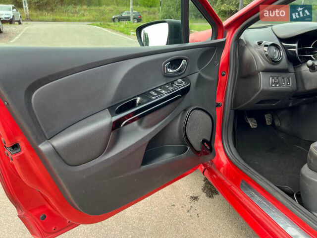 Красный Рено Клио, объемом двигателя 1.46 л и пробегом 140 тыс. км за 7900 $, фото 12 на Automoto.ua