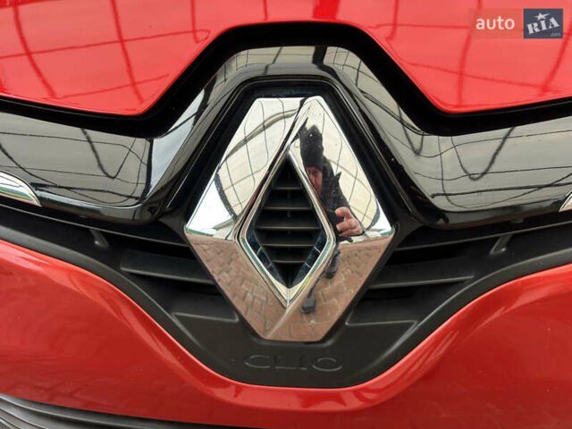 Червоний Рено Кліо, об'ємом двигуна 1.2 л та пробігом 167 тис. км за 9200 $, фото 15 на Automoto.ua