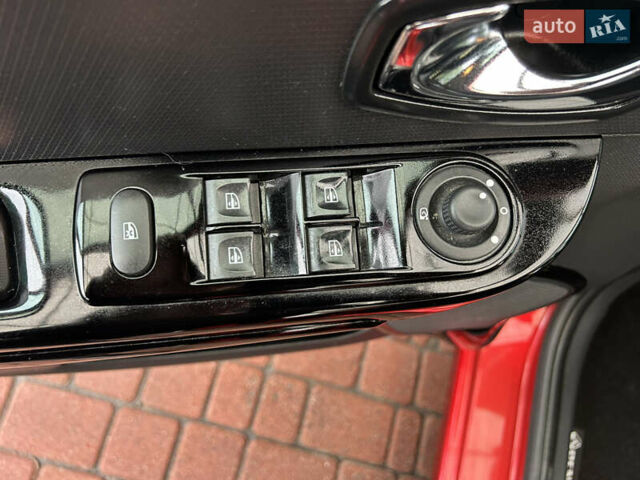 Червоний Рено Кліо, об'ємом двигуна 1.2 л та пробігом 167 тис. км за 9200 $, фото 40 на Automoto.ua