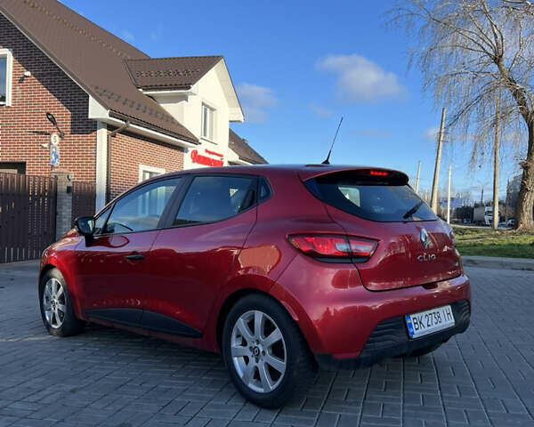 Красный Рено Клио, объемом двигателя 1.5 л и пробегом 226 тыс. км за 8000 $, фото 7 на Automoto.ua