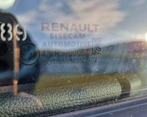 Красный Рено Клио, объемом двигателя 1 л и пробегом 49 тыс. км за 11900 $, фото 32 на Automoto.ua