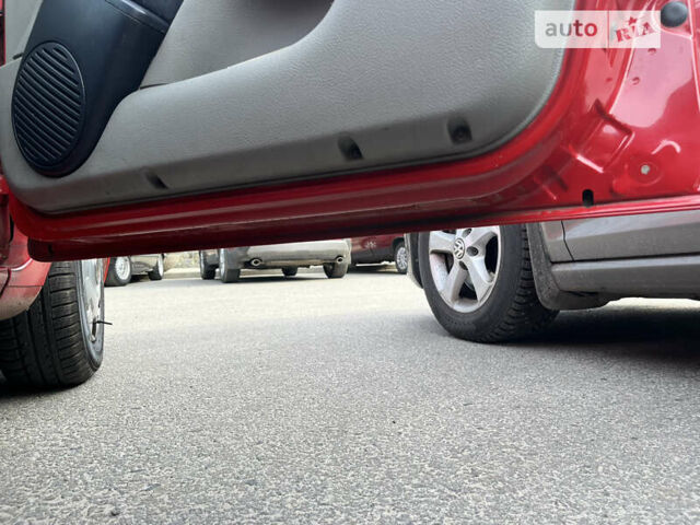 Красный Рено Клио, объемом двигателя 1.39 л и пробегом 297 тыс. км за 4000 $, фото 14 на Automoto.ua