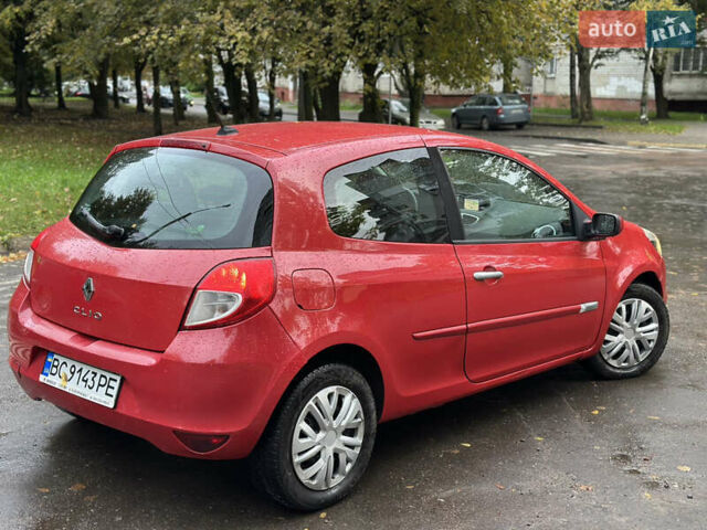 Рено Клио 2010 в Львове на Automoto.ua Красный Рено Клио, объемом двигателя 1.15 л и пробегом 205 тыс. км за 4950 $, фото 9 на Automoto.ua