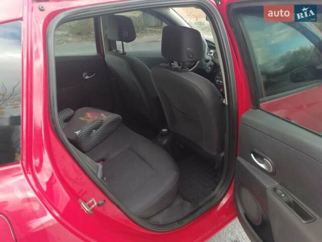 Красный Рено Клио, объемом двигателя 1.15 л и пробегом 202 тыс. км за 4900 $, фото 35 на Automoto.ua