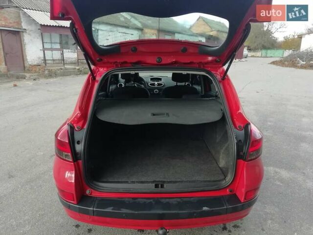 Красный Рено Клио, объемом двигателя 1.15 л и пробегом 202 тыс. км за 4900 $, фото 38 на Automoto.ua