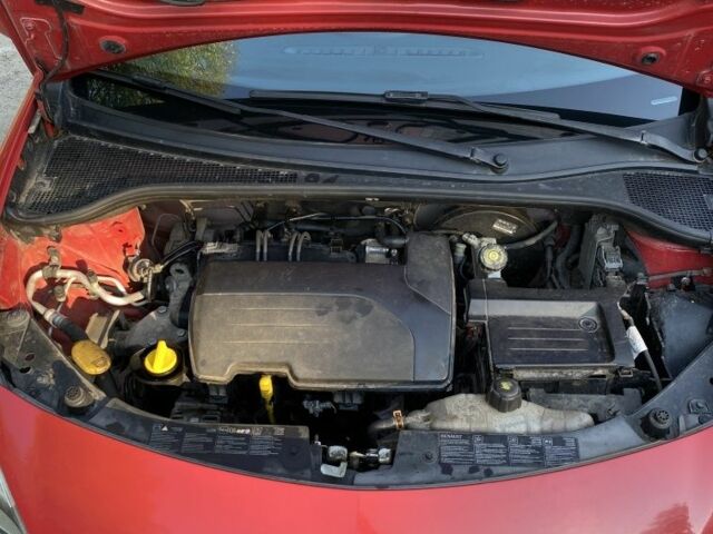 Червоний Рено Кліо, об'ємом двигуна 0 л та пробігом 290 тис. км за 4600 $, фото 1 на Automoto.ua