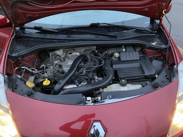 Червоний Рено Кліо, об'ємом двигуна 1.1 л та пробігом 227 тис. км за 5350 $, фото 6 на Automoto.ua