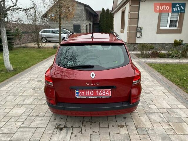 Красный Рено Клио, объемом двигателя 1.5 л и пробегом 230 тыс. км за 5950 $, фото 9 на Automoto.ua