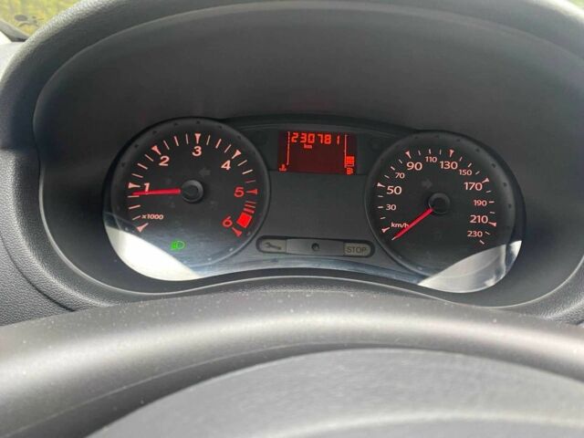 Рено Клио 2009 в Дубно на Automoto.ua Красный Рено Клио, объемом двигателя 1.5 л и пробегом 230 тыс. км за 6200 $, фото 21 на Automoto.ua