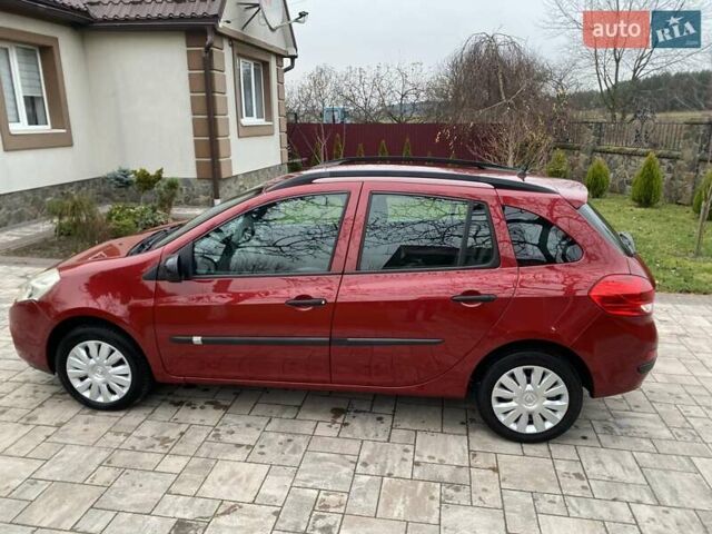 Красный Рено Клио, объемом двигателя 1.5 л и пробегом 230 тыс. км за 5950 $, фото 13 на Automoto.ua