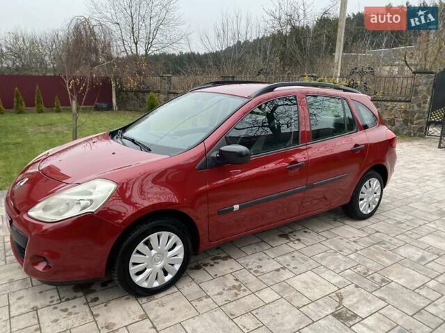 Красный Рено Клио, объемом двигателя 1.5 л и пробегом 230 тыс. км за 5950 $, фото 14 на Automoto.ua