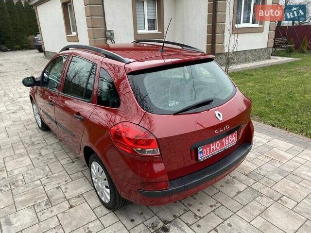 Красный Рено Клио, объемом двигателя 1.5 л и пробегом 230 тыс. км за 5950 $, фото 11 на Automoto.ua
