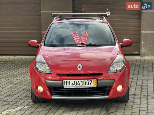 Красный Рено Клио, объемом двигателя 1.6 л и пробегом 240 тыс. км за 6999 $, фото 12 на Automoto.ua