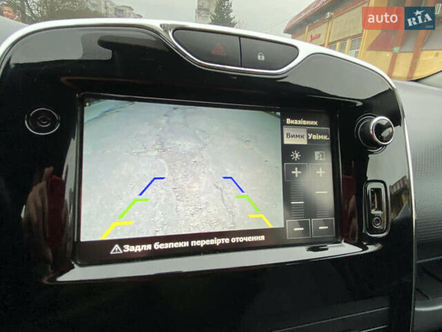 Красный Рено Клио, объемом двигателя 1.5 л и пробегом 277 тыс. км за 8000 $, фото 16 на Automoto.ua