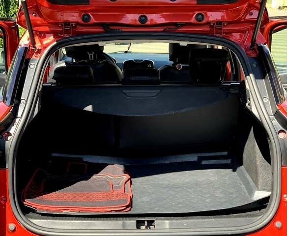 Червоний Рено Кліо, об'ємом двигуна 1.46 л та пробігом 215 тис. км за 7200 $, фото 12 на Automoto.ua