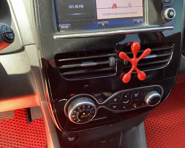 Червоний Рено Кліо, об'ємом двигуна 1.5 л та пробігом 250 тис. км за 9000 $, фото 12 на Automoto.ua