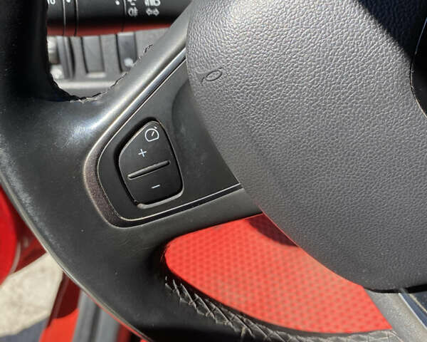 Червоний Рено Кліо, об'ємом двигуна 1.5 л та пробігом 250 тис. км за 9000 $, фото 5 на Automoto.ua