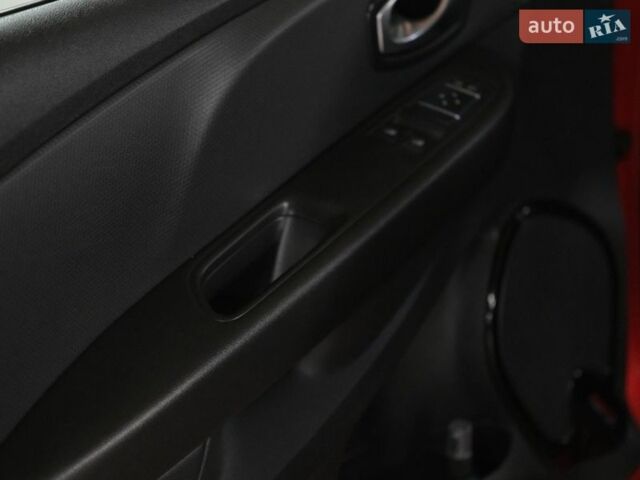 Красный Рено Клио, объемом двигателя 1.5 л и пробегом 187 тыс. км за 9500 $, фото 18 на Automoto.ua