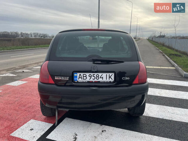 Рено Клио, объемом двигателя 1.4 л и пробегом 300 тыс. км за 2000 $, фото 3 на Automoto.ua