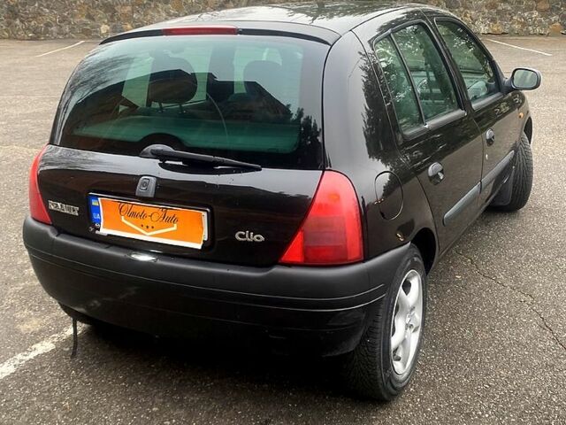 Рено Клио, объемом двигателя 1.4 л и пробегом 0 тыс. км за 2500 $, фото 11 на Automoto.ua