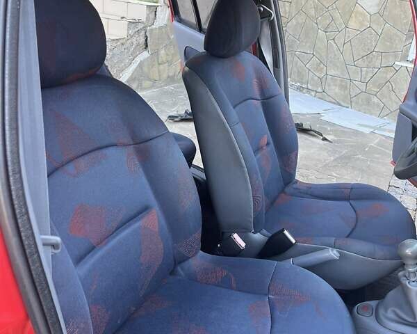 Рено Клио, объемом двигателя 1.2 л и пробегом 205 тыс. км за 2200 $, фото 6 на Automoto.ua