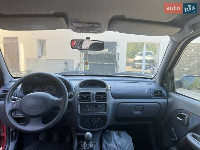 Рено Клио, объемом двигателя 1.2 л и пробегом 205 тыс. км за 2200 $, фото 5 на Automoto.ua