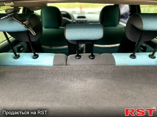 Рено Клио, объемом двигателя 1.5 л и пробегом 323 тыс. км за 1600 $, фото 5 на Automoto.ua