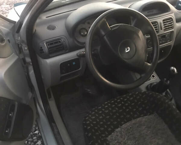 Рено Клио 2003 в Львове на Automoto.ua Рено Клио, объемом двигателя 0 л и пробегом 154 тыс. км за 2800 $, фото 3 на Automoto.ua