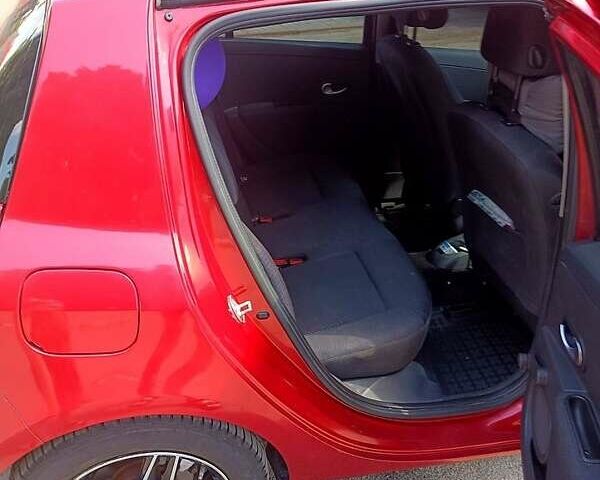 Рено Клио, объемом двигателя 1.6 л и пробегом 192 тыс. км за 5300 $, фото 7 на Automoto.ua