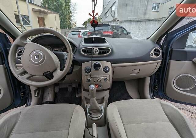 Рено Клио, объемом двигателя 1.5 л и пробегом 125 тыс. км за 6000 $, фото 5 на Automoto.ua