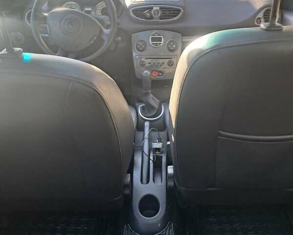 Рено Клио, объемом двигателя 1.5 л и пробегом 265 тыс. км за 4900 $, фото 7 на Automoto.ua