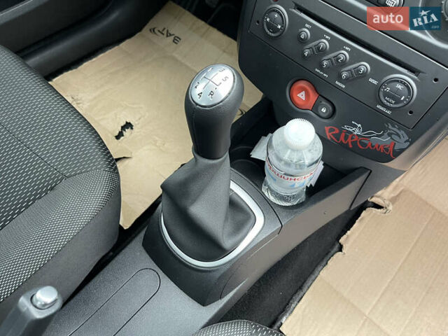 Рено Клио, объемом двигателя 1.4 л и пробегом 193 тыс. км за 5150 $, фото 8 на Automoto.ua