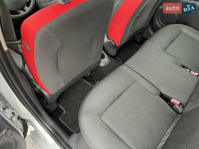 Рено Клио, объемом двигателя 1.4 л и пробегом 193 тыс. км за 5150 $, фото 17 на Automoto.ua