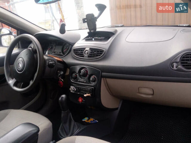 Рено Клио, объемом двигателя 1.5 л и пробегом 199 тыс. км за 4000 $, фото 10 на Automoto.ua