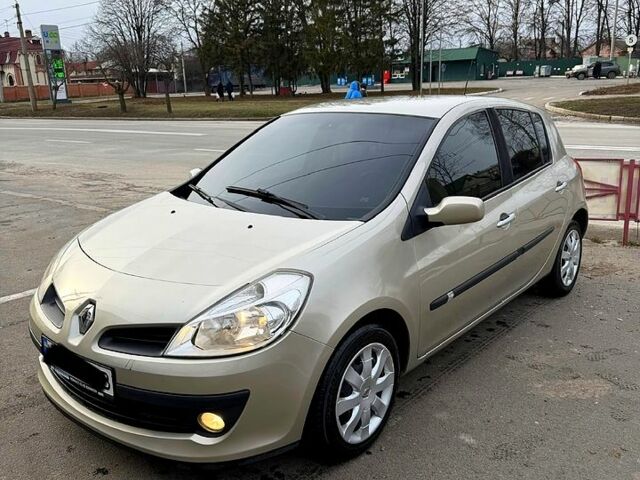 Рено Клио, объемом двигателя 1.6 л и пробегом 150 тыс. км за 5200 $, фото 1 на Automoto.ua
