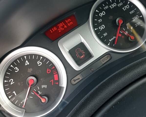 Рено Клио, объемом двигателя 1.2 л и пробегом 116 тыс. км за 5100 $, фото 3 на Automoto.ua