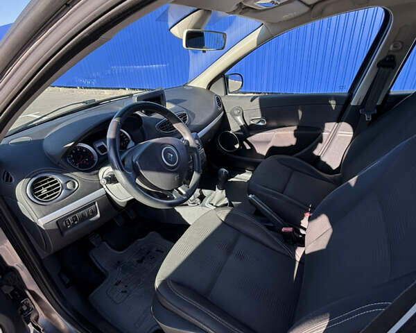 Рено Кліо, об'ємом двигуна 1.2 л та пробігом 218 тис. км за 5100 $, фото 27 на Automoto.ua