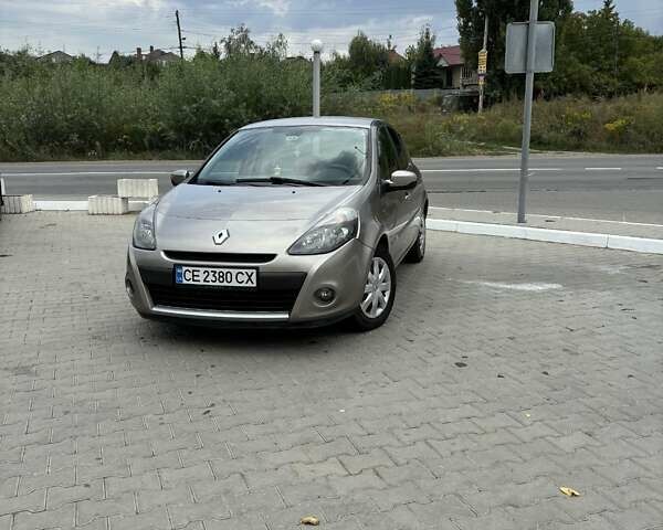 Рено Клио, объемом двигателя 1.2 л и пробегом 259 тыс. км за 4600 $, фото 3 на Automoto.ua